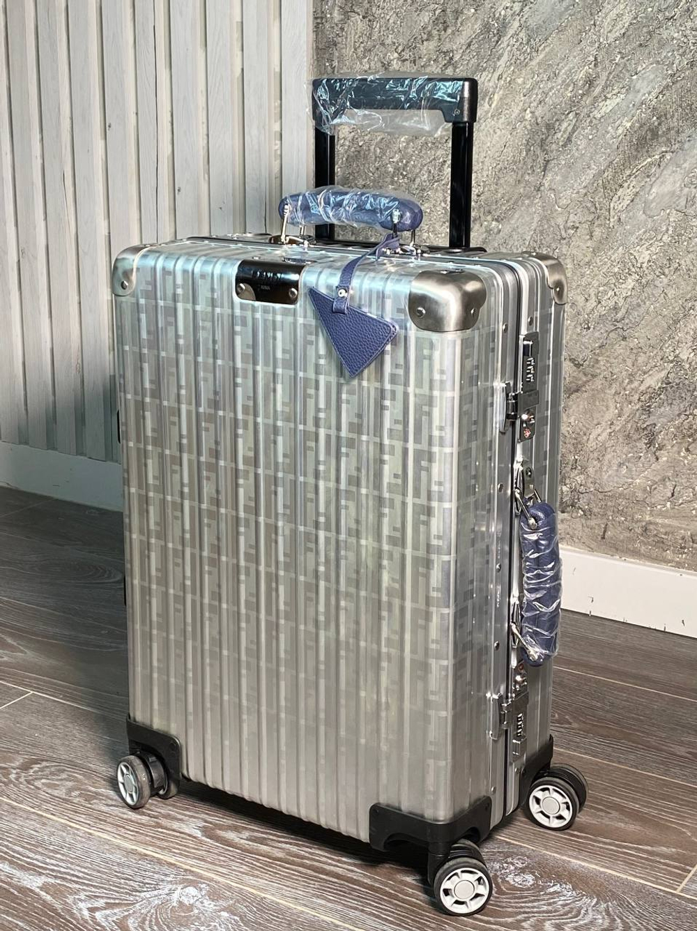 Чемодан Rimowa