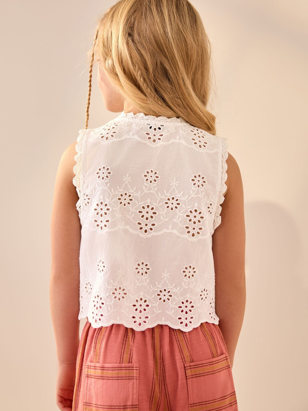 Блуза без рукавов с вышивкой для девочки Next AD6-051, Белый