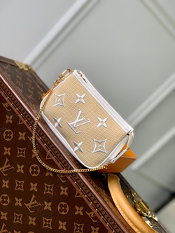 Louis Vuitton Mini Pochette Accessoires