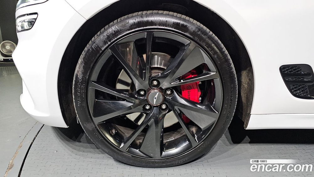 Genesis The New G70 Бензин 3.3T 4WD (05.2021)