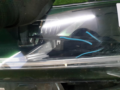 Битая Фара левая VW Touareg 3 (2018-н.в.) LED