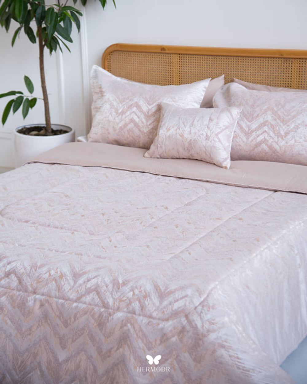 Комплект постельного белья двуспальный Rio Grand Pink Hermodr 7 предметов 130220309 Иран