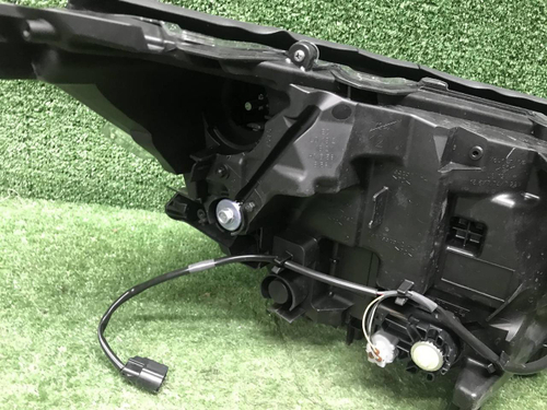 Фара левая Toyota RAV4 5 XA50 (2018-н.в.) LED