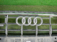 Решетка радиатора Audi Q8 (2018-2023)