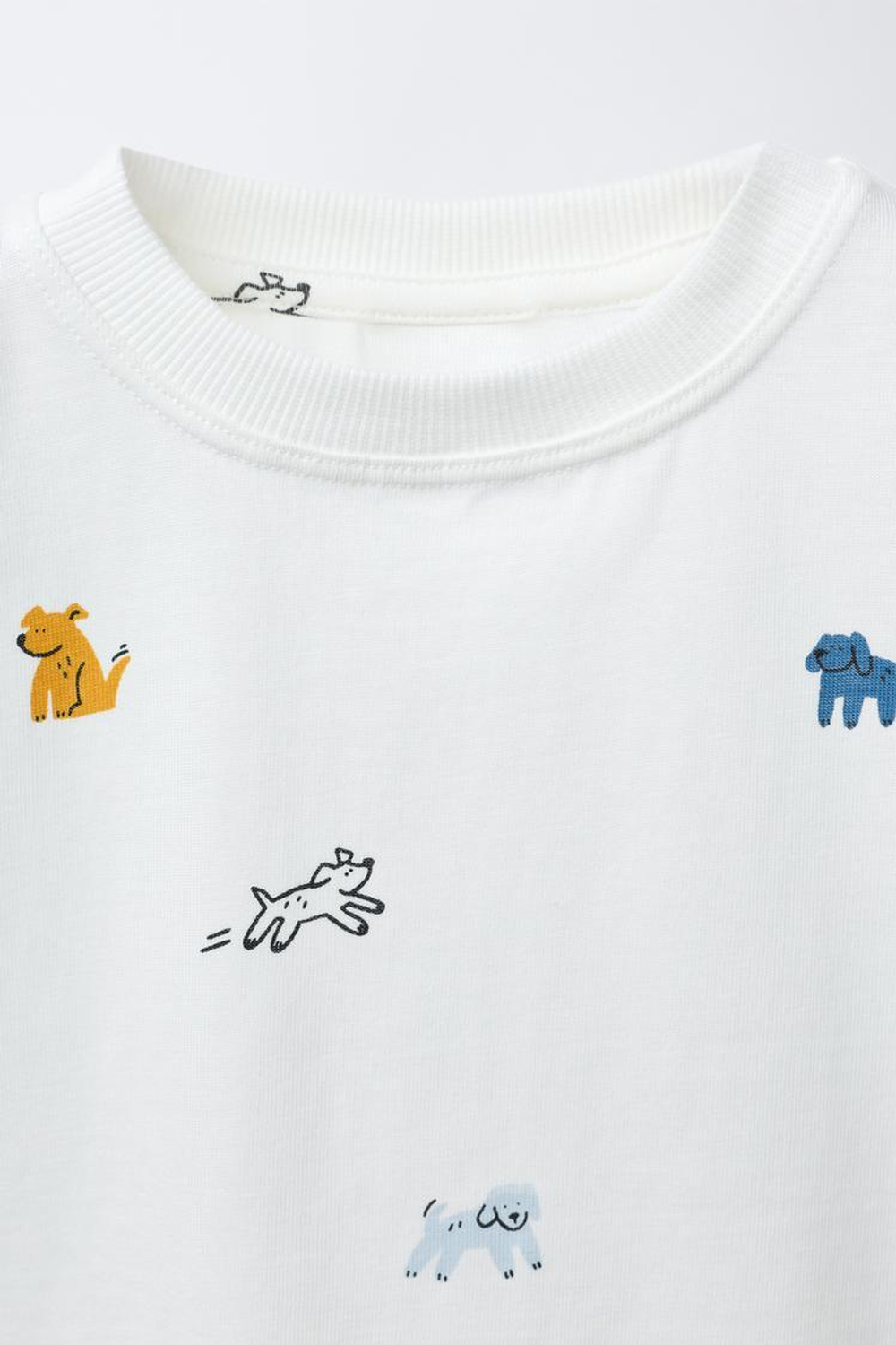 ZARA ФУТБОЛКА С ПРИНТОМ, БЕЛЫЙ