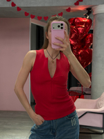 Топ на замке красный