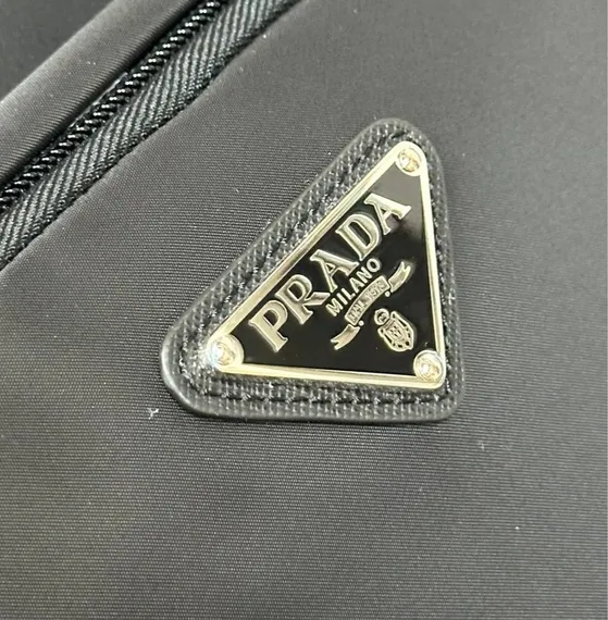 Рюкзак Prada Re-nylon и сафьяновой кожи, черный