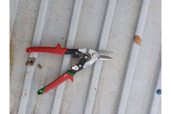 Ножницы Milwaukee по металлу правый рез 260 мм