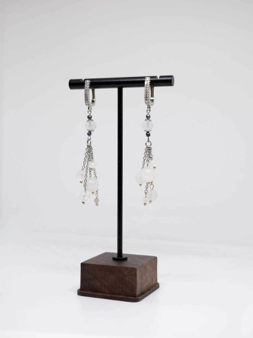 Серьги из розового кварца и циркония