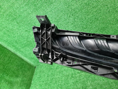 Решетка радиатора Geely Tugella (2019-2023)