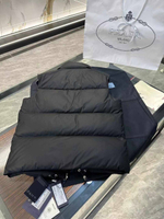 Безрукавка Prada