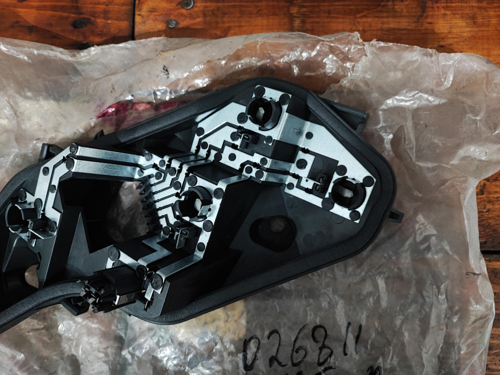 Плата заднего левого фонаря Opel Corsa D 06-11 Новая Оригинал 89037872a