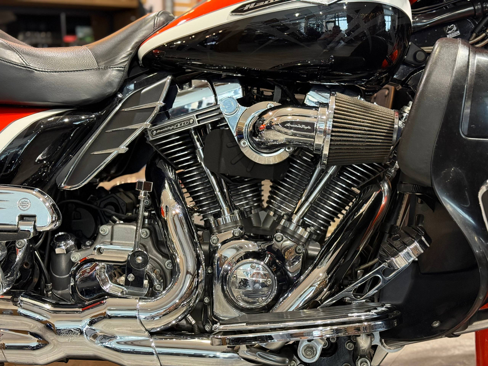 Harley-Davidson CVO Ultra Classic Limited, 2012