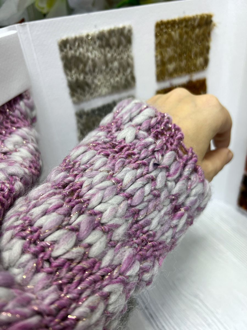 Трикотажная пряжа для вязания MORELINO толстая шишибрики