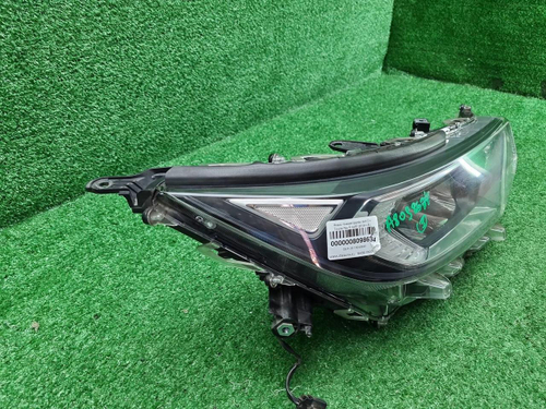 Фара правая Toyota RAV4 5 XA50 (2018-н.в.) LED
