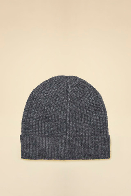 Шапка из акрила