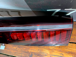 Фонарь задний центральный Omoda C5 22-нв Б/У Оригинал 605000724AA