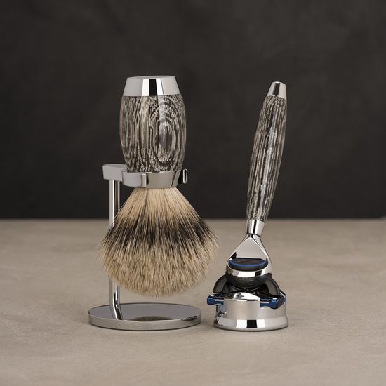Бритвенный набор MUEHLE EDITION 3, барсучий ворс высшей категории Silvertip, бритва Fusion, мореный дуб, стерлинговое серебро