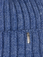 Шапка для мальчика с козырьком на осень