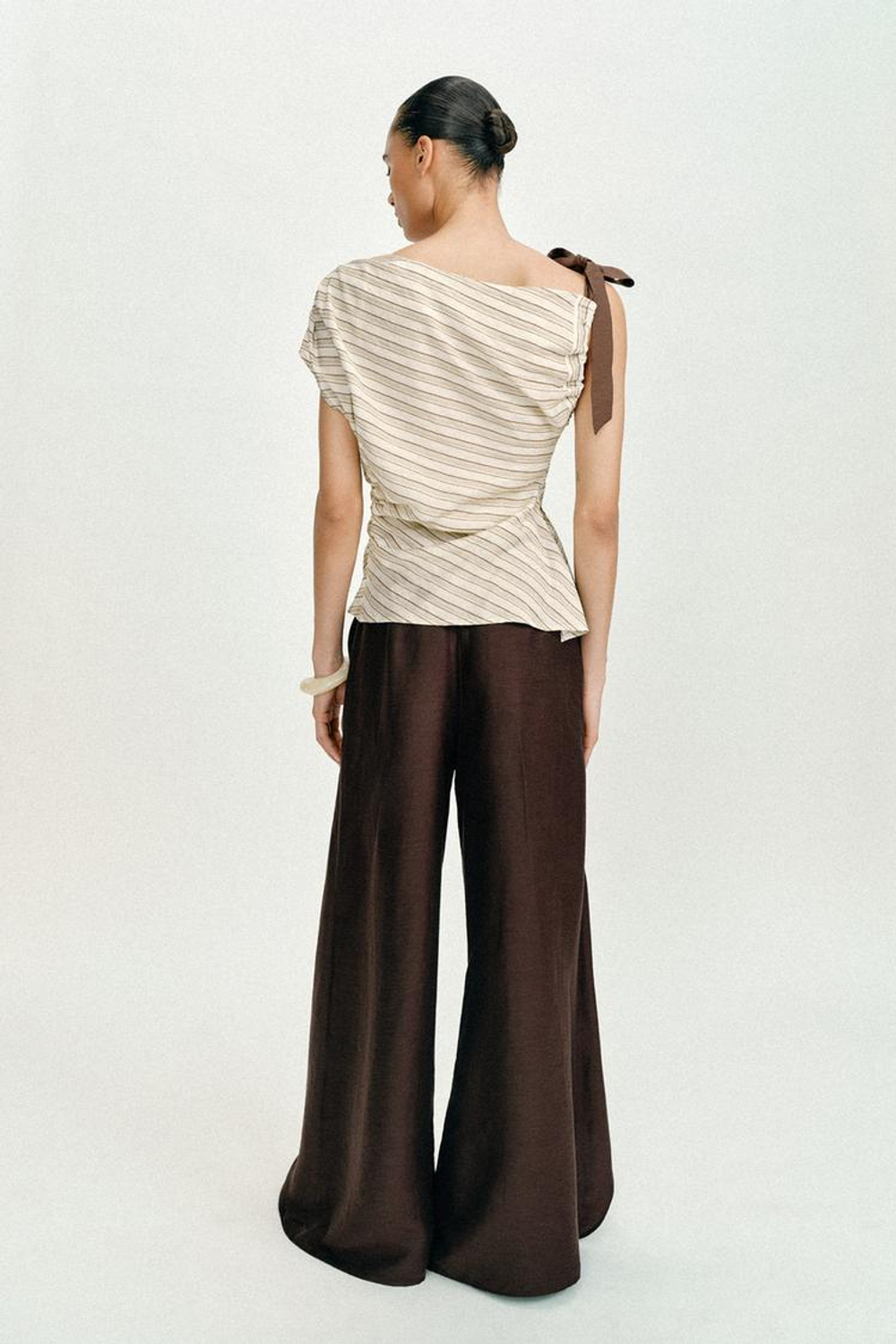 ZARA ТОП В ПОЛОСКУ С БАНТОМ, ЭКРЮ/КОРИЧНЕВЫЙ