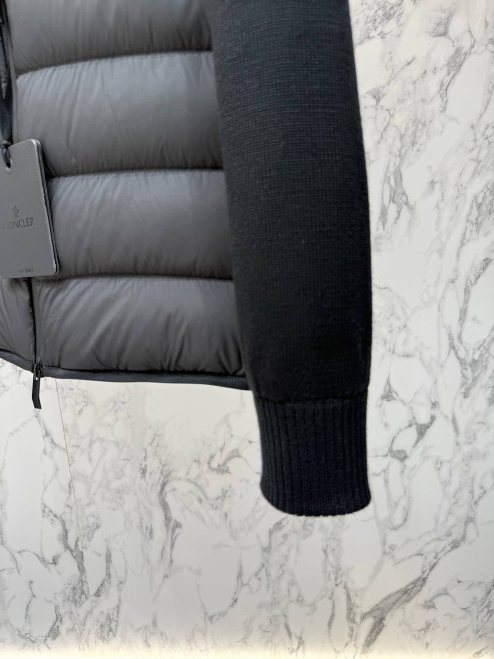 Пуховик Moncler