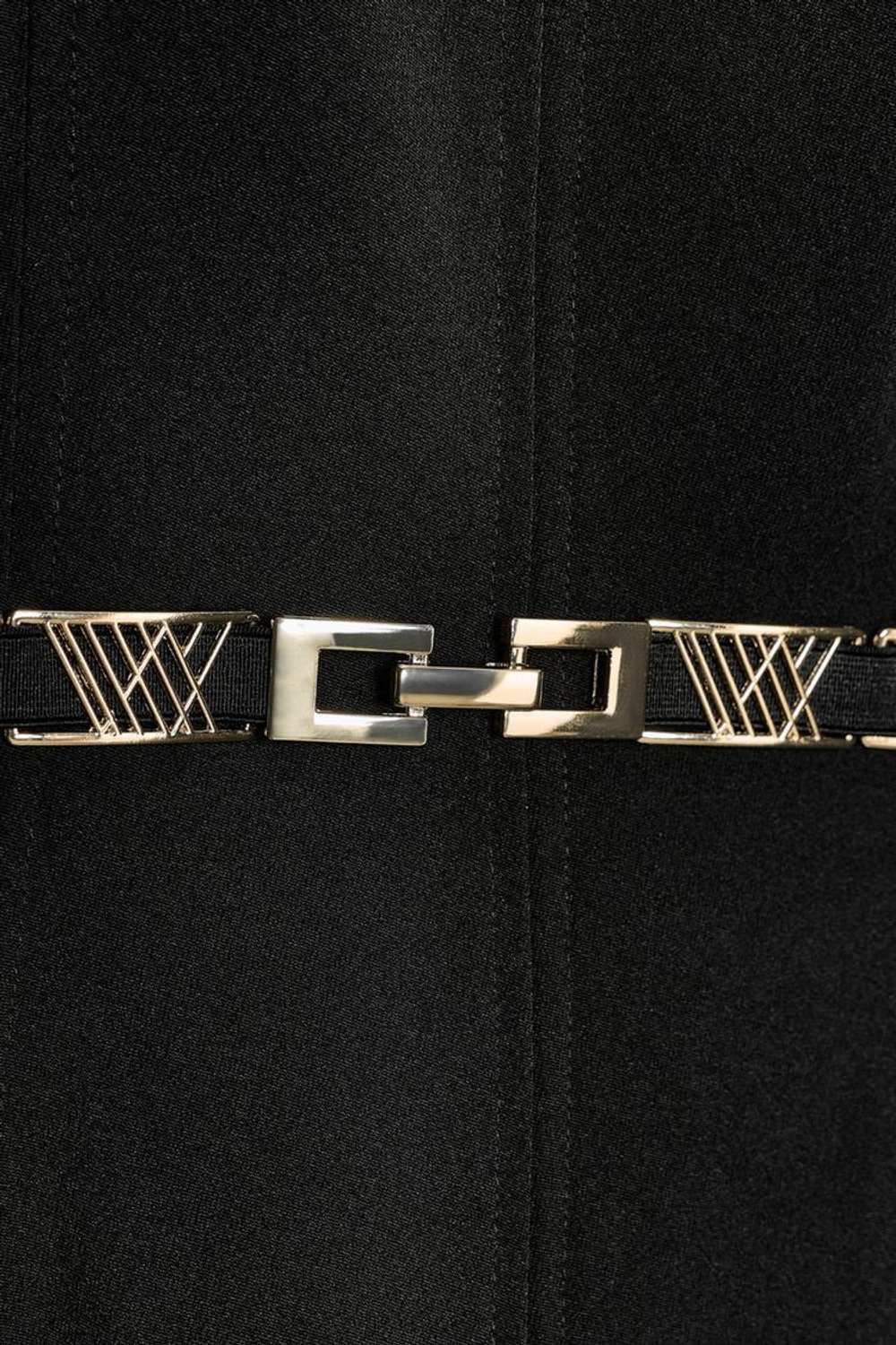 ZARA МИНИ-ПЛАТЬЕ С ЗОЛОТЫМ РЕМНЕМ, ЧЕРНЫЙ