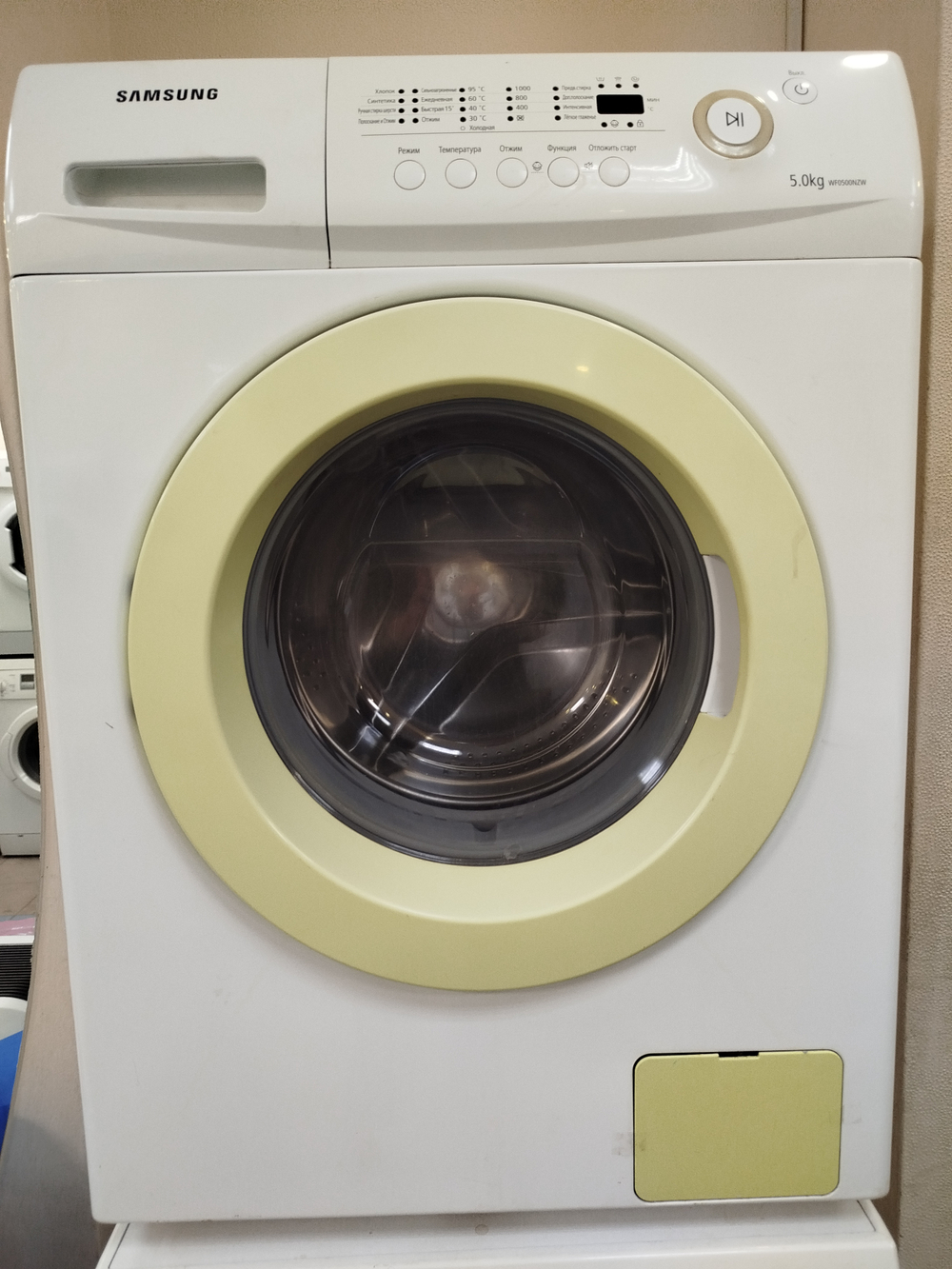 Стиральная машина Samsung WF0500NZW 5 кг б/у