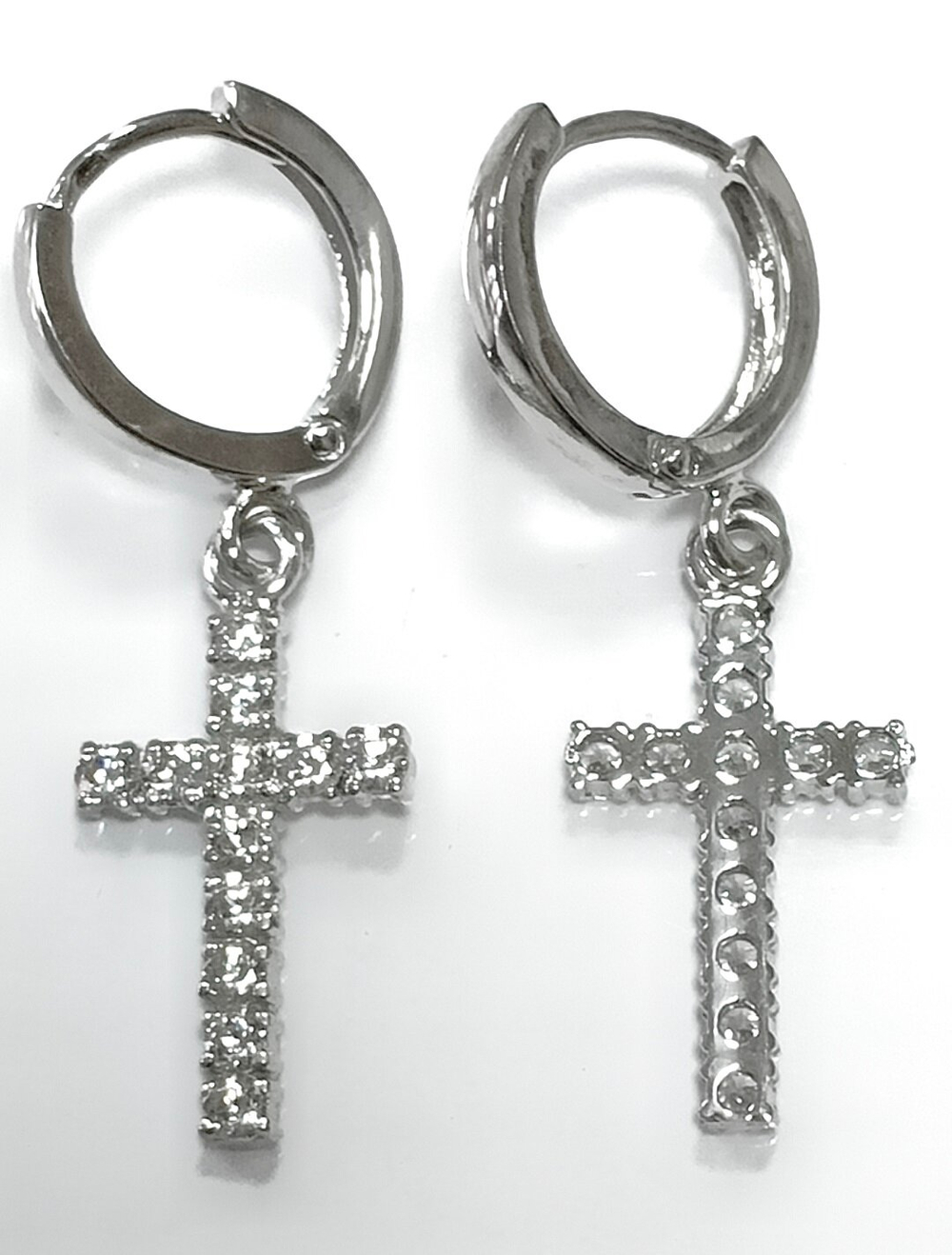 Ювелирные серьги из серебра