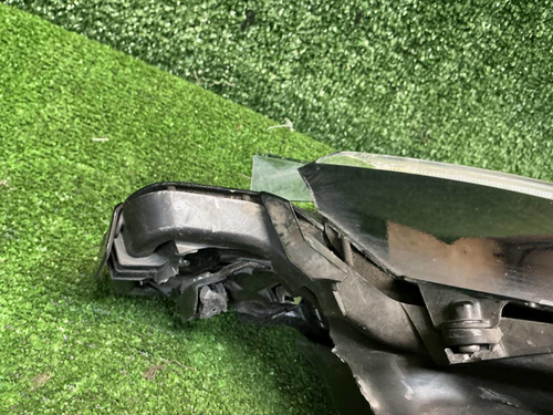 Битая Фара правая Toyota Camry xv70 (17-нв) LED