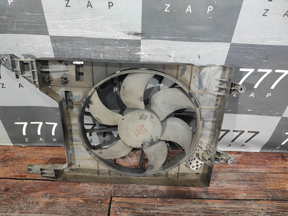 Диффузор с вентилятором Renault Logan 1, Sandero 1 04-16 Б/У Оригинал 214815057R