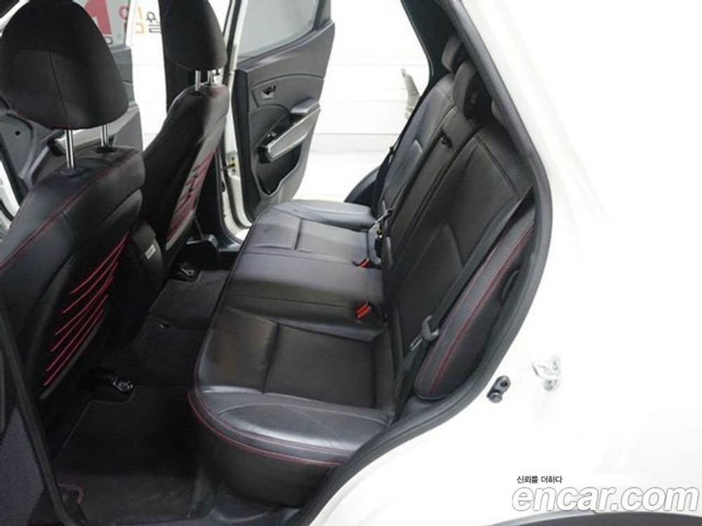 KG Mobility (Ssangyong) Very New Tivoli Бензин 1.5 2WD (09.2020)