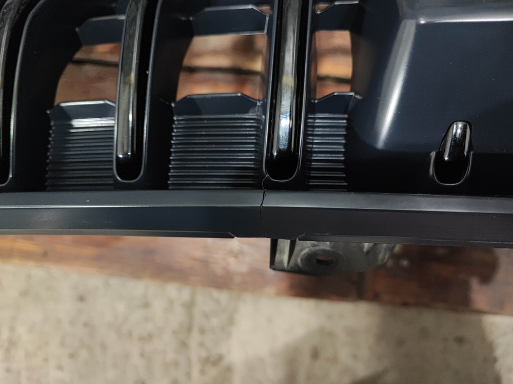 Решетка радиатора Haval Jolion 24-нв Б/У Оригинал 5509104XST13A