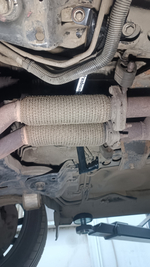 Распорка передняя нижняя под двойной выхлоп Ford Explorer 5 (ПОД ЗАКАЗ)