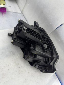 Оригинальная фара Volkswagen Teramont X