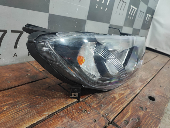 Фара правая LADA Granta 18-нв Б/У Оригинал 8450100856