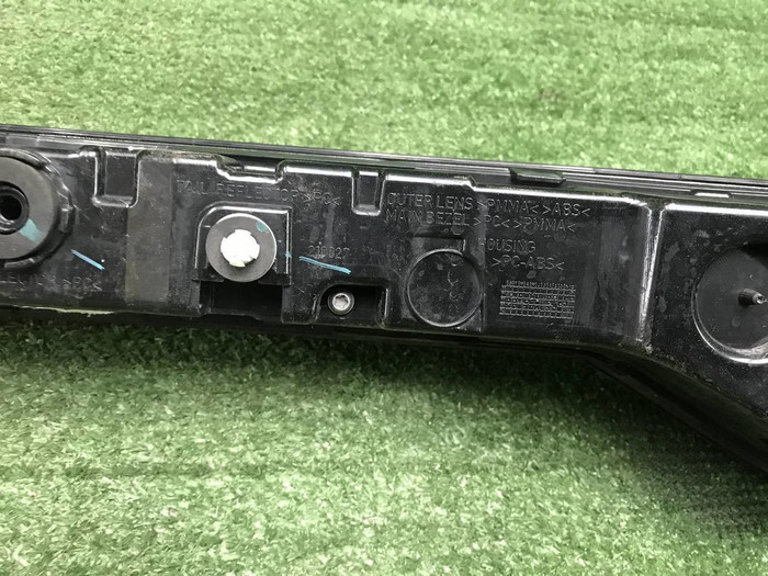 Фонарь крышки багажника Geely Monjaro (2021-н.в.)