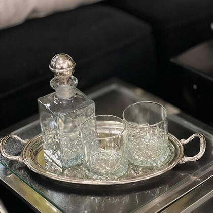 Графин с подносом и стаканами