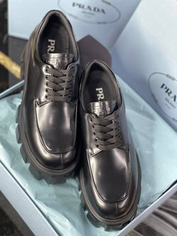 Лоферы Prada