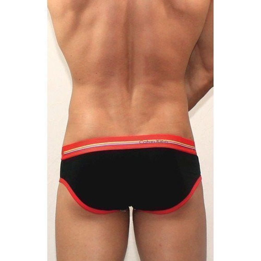 Мужские трусы брифы черные Calvin Klein Bold Black Brief
