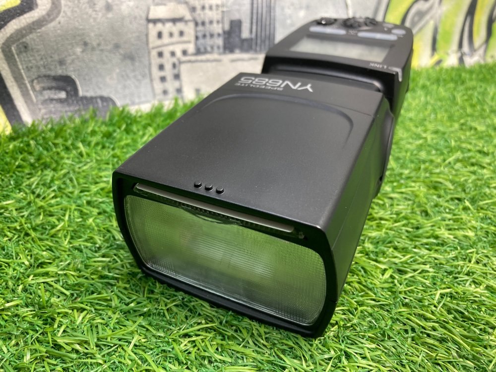 YongNuo Speedlite YN685