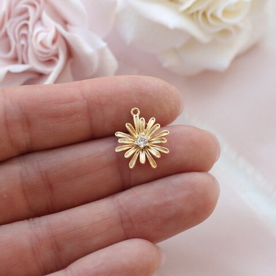 п279-з Подвеска "Цветок" с лепестками и фианитом 17*15мм, позолота