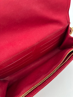 Сумка Louis Vuitton Rossmore Pomme D’Amour Monogram Vernis