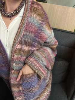 Трикотажная пряжа для вязания SPARK деграде шишибрики