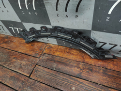 Кронштейн накладки крыла задний правый Mazda CX-30 19-нв Б/У Оригинал DFR5B0011