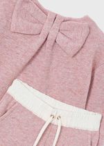 пуловер с брюками