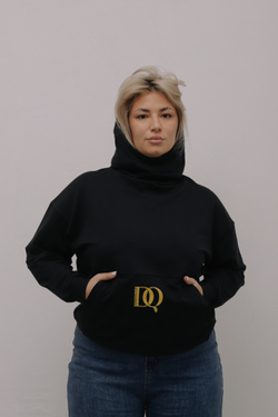 "DQ" қара худи