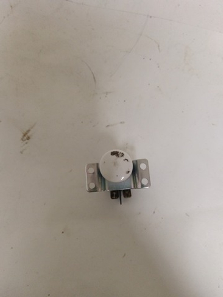 1 Сетевая кнопка б/у для посудомоечных машин Whirlpool