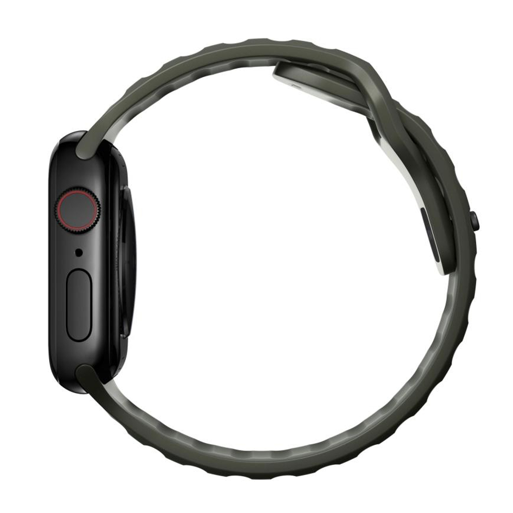 Спортивный ремешок Nomad Sport Band для Apple Watch 44, 45, 46 мм и Ultra 2–3 Водостойкий ремешок из фторэластомера с алюминиевой застёжкой pin-and-tuck. На запястье обхватом 160–193 мм (160–195 мм — с Apple Watch Ultra)