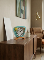 Настольные часы SUNNY POP 25 × 27 см в стиле mid-century modern