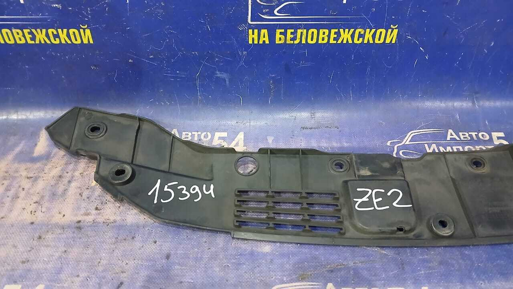 Накладка на рамку радиатора Honda INSIGHT 2009-2011